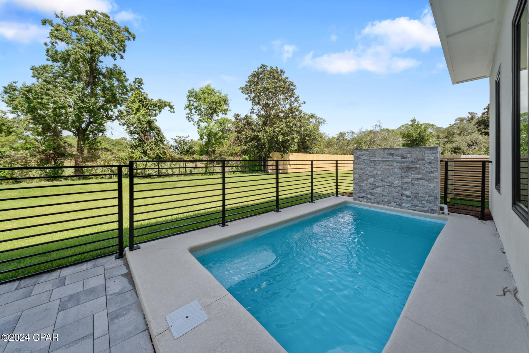 Image 3 For 2440 Belmar Court