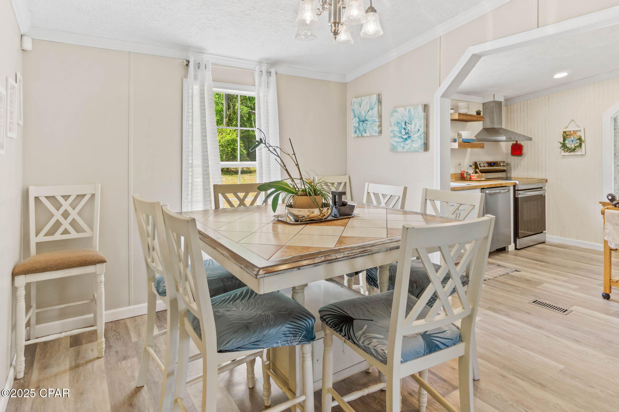 3811 Hicks Lake Lane, Vernon, Florida image 1