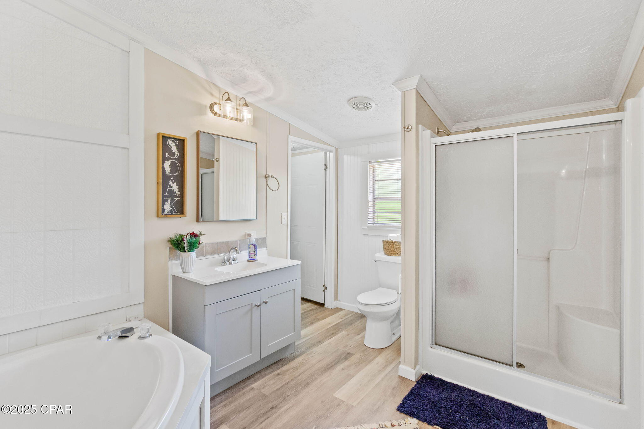 3811 Hicks Lake Lane, Vernon, Florida image 12