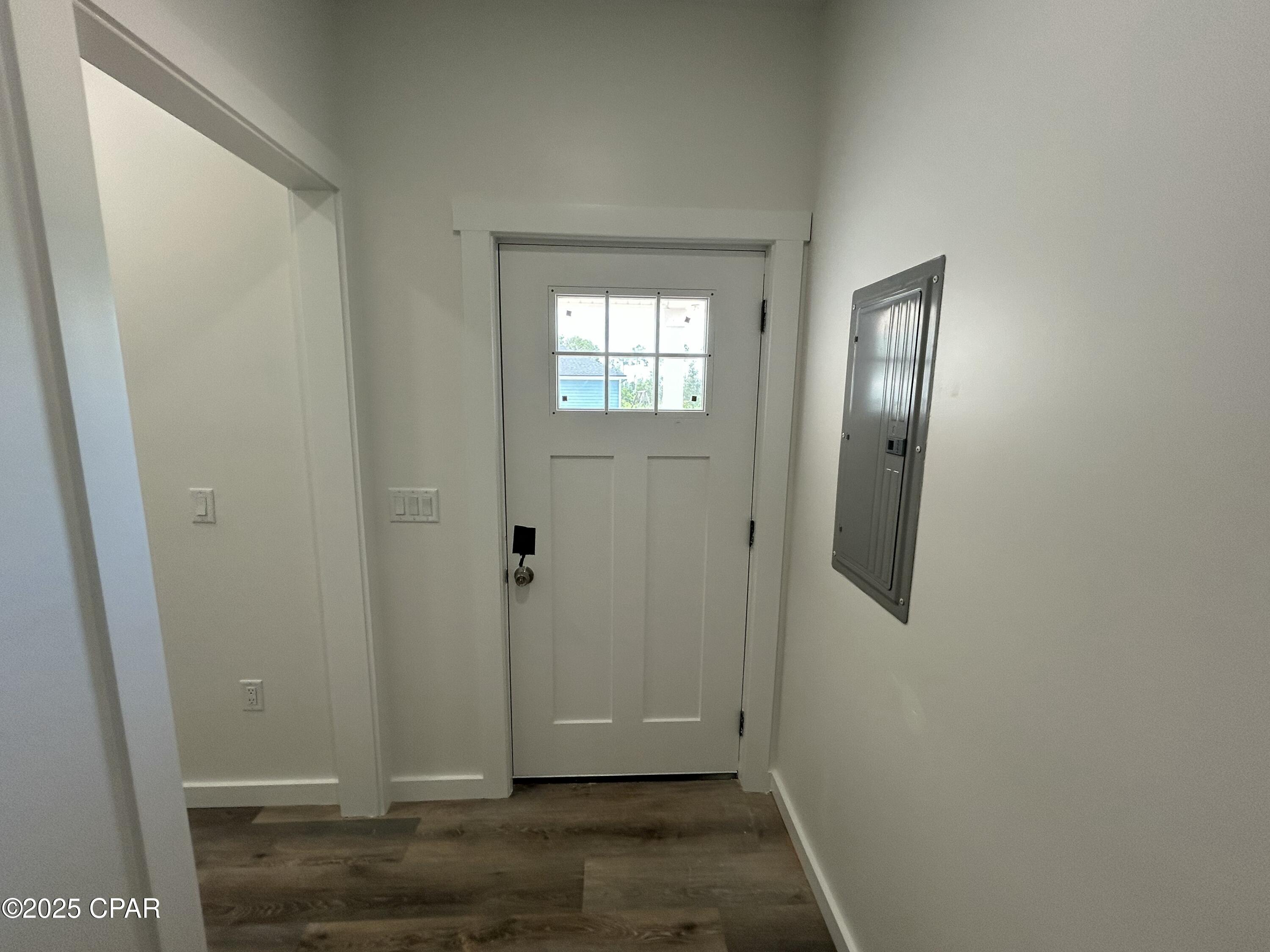 Listing photo id 11 for 5114 Debi Road