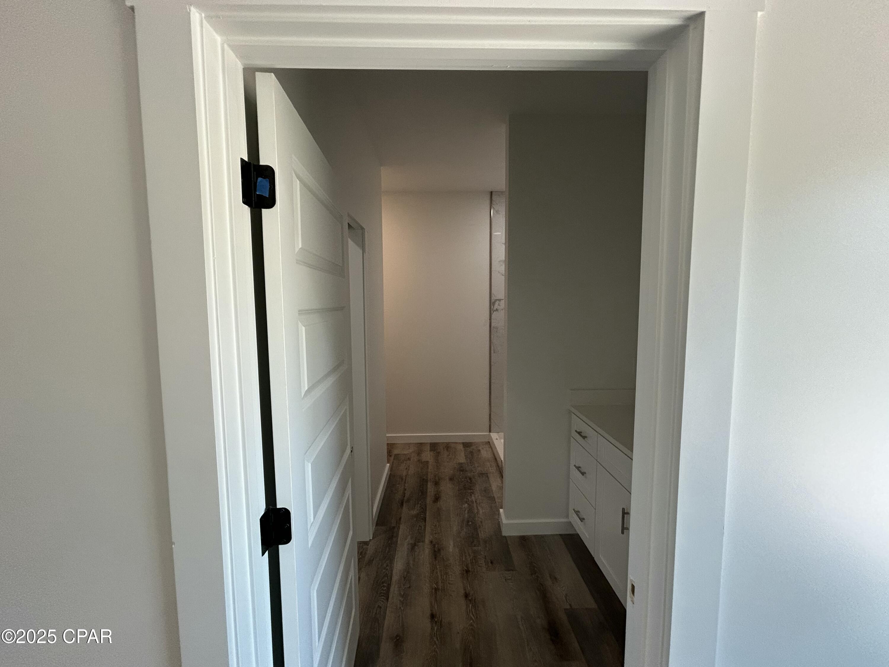 Listing photo id 15 for 5114 Debi Road