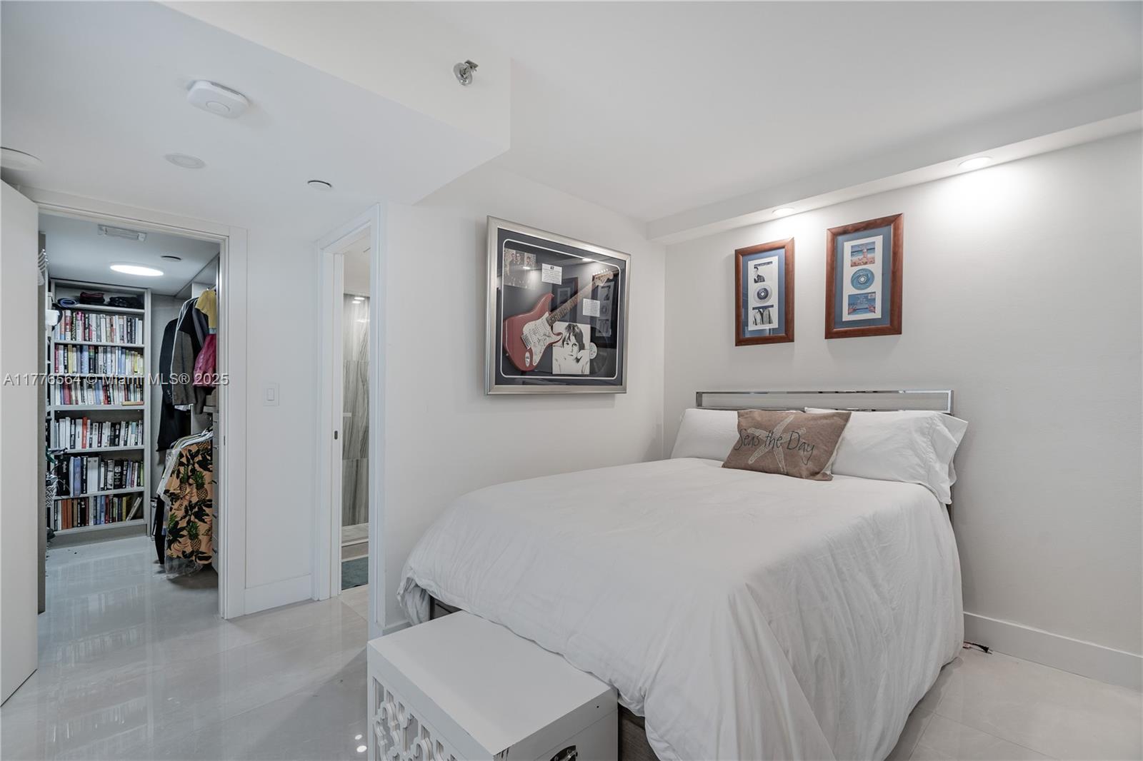 400 S Pointe Dr #702, Miami Beach FL 33139
