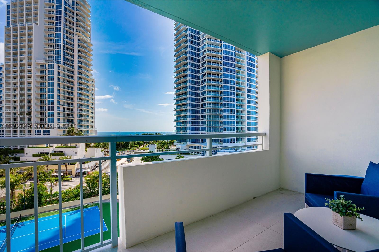 400 S Pointe Dr #702, Miami Beach FL 33139