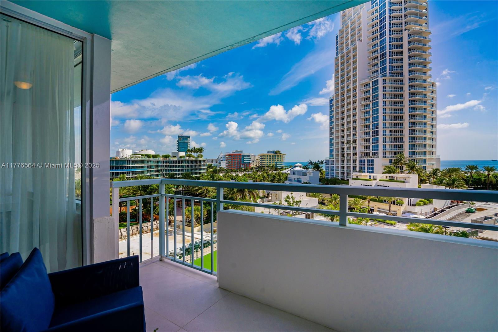 400 S Pointe Dr #702, Miami Beach FL 33139