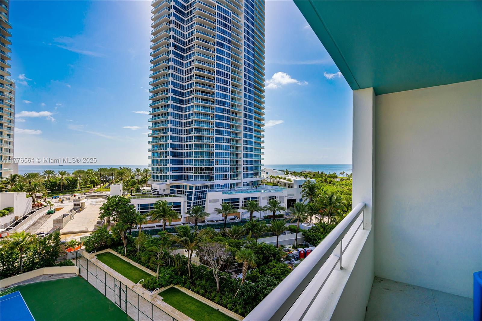 400 S Pointe Dr #702, Miami Beach FL 33139