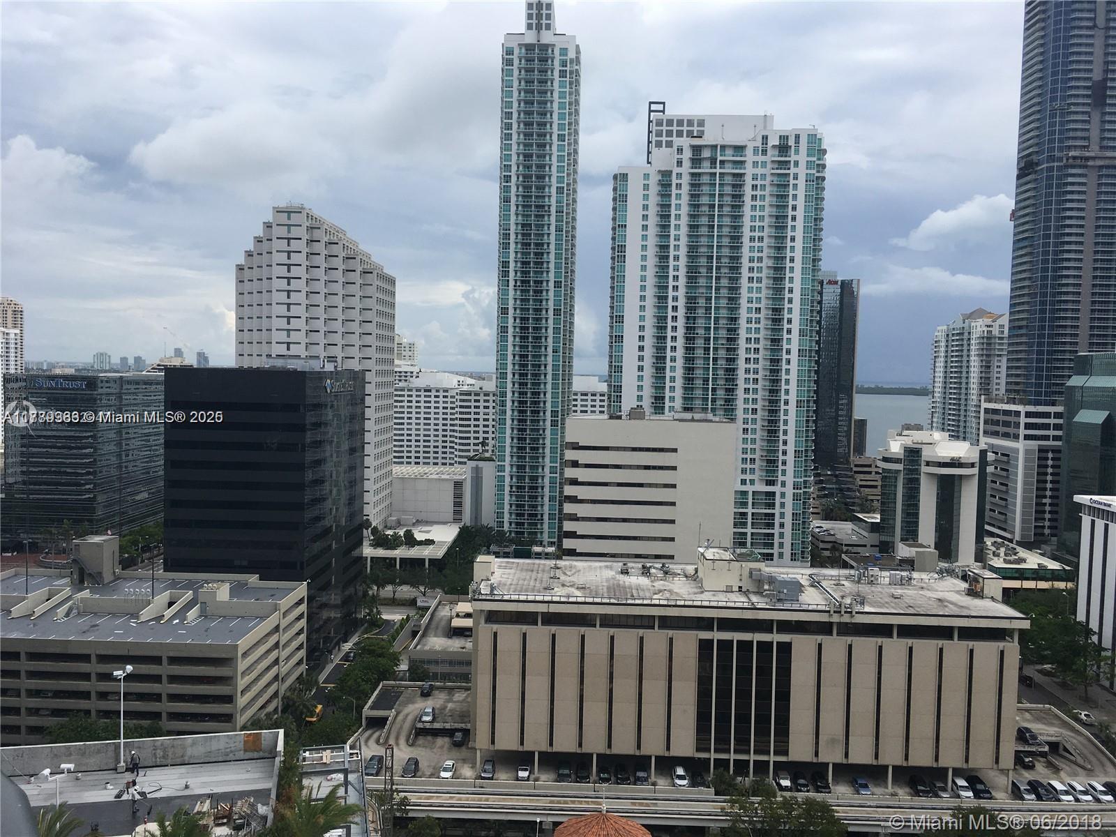 45 SW 9th St #1903, Miami FL 33130