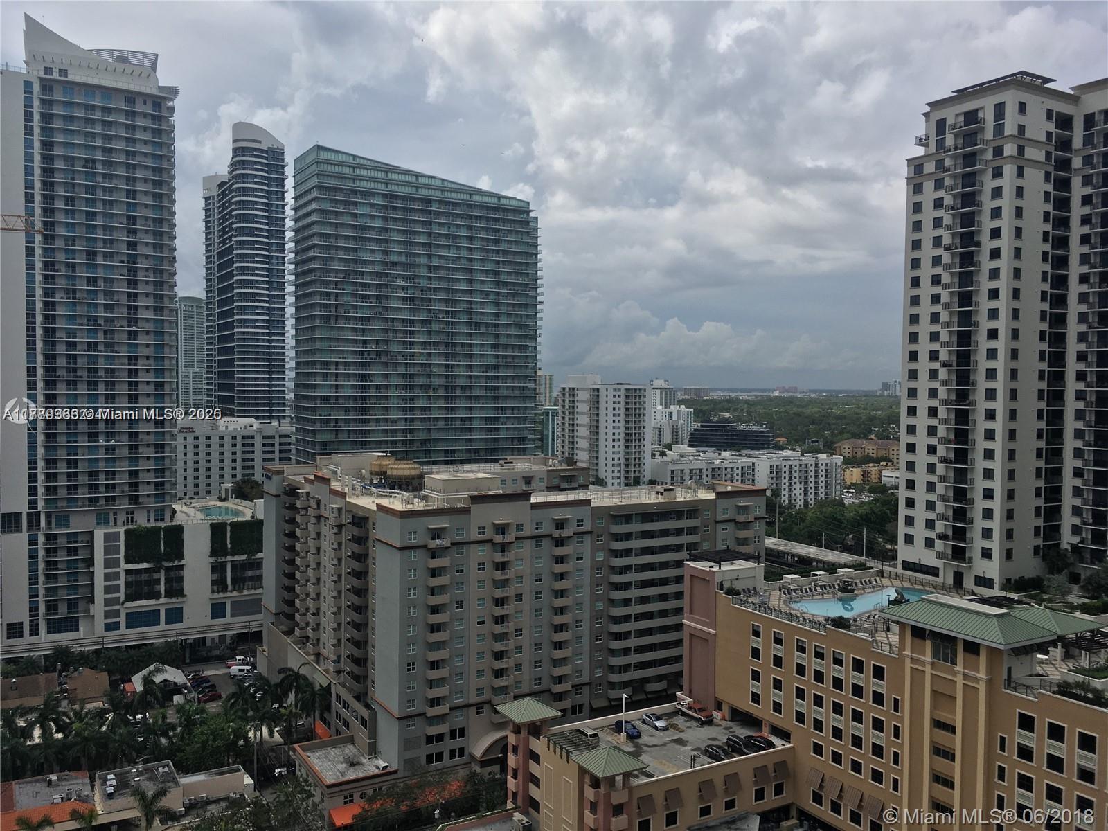 45 SW 9th St #1903, Miami FL 33130