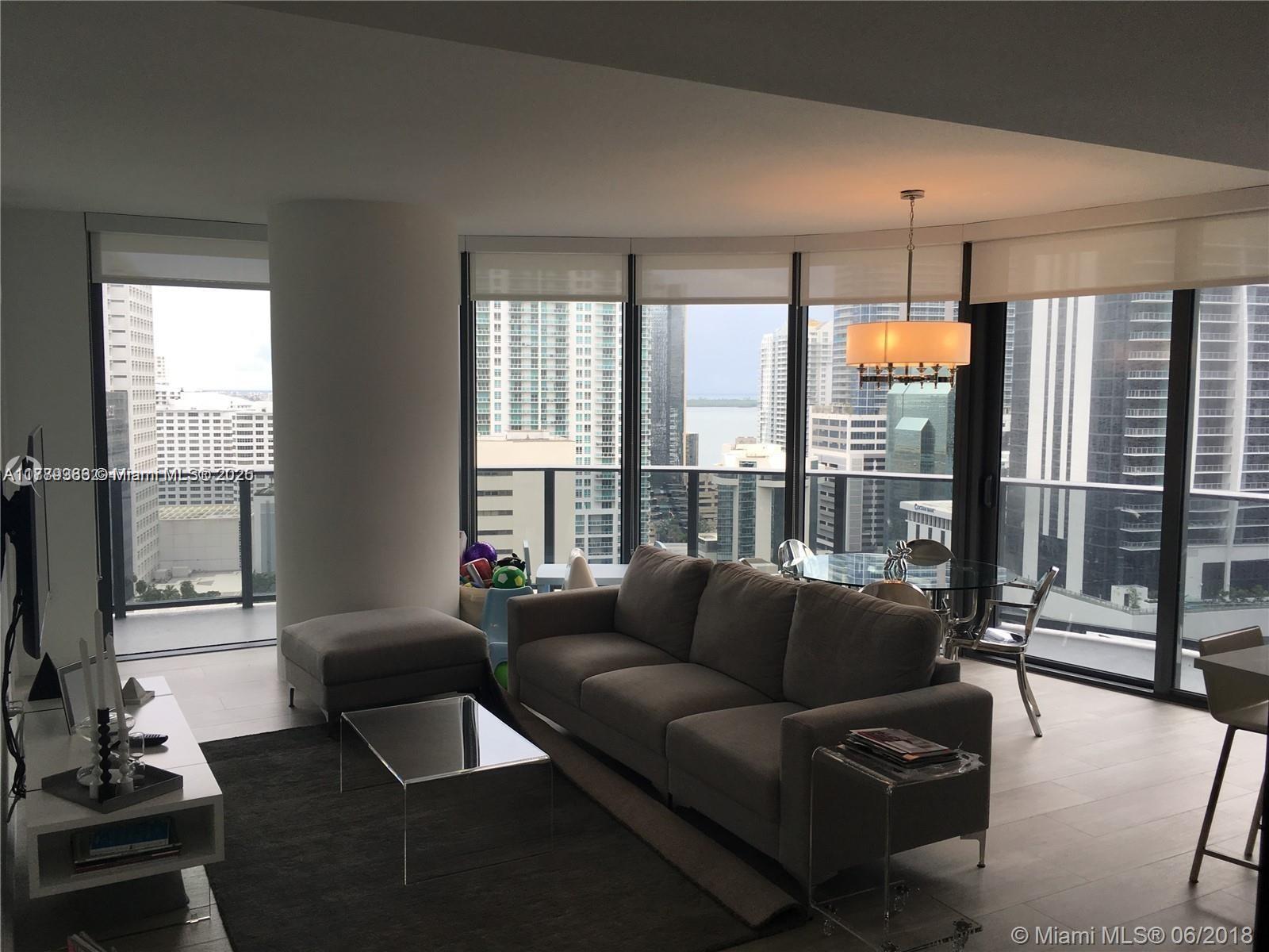 45 SW 9th St #1903, Miami FL 33130