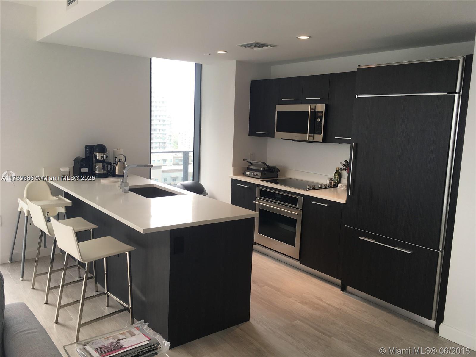 45 SW 9th St #1903, Miami FL 33130