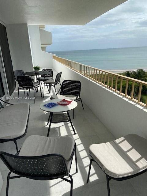 177 Ocean Lane Dr #909, Key Biscayne FL 33149