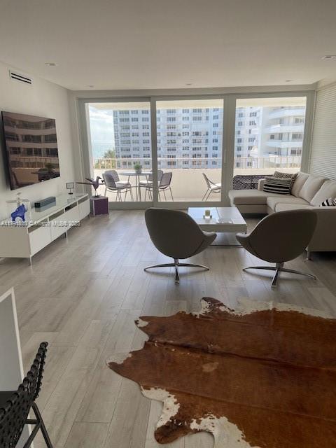177 Ocean Lane Dr #909, Key Biscayne FL 33149