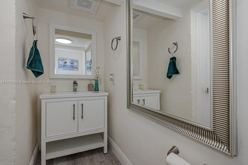 Golden Shores Ocean Blvd