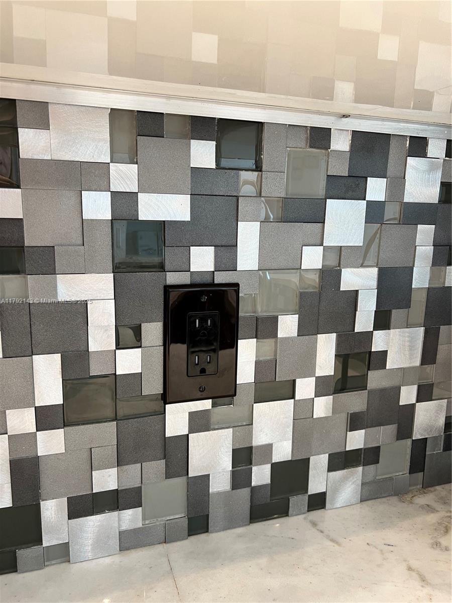 2475 Brickell Ave #2207, Miami FL 33129