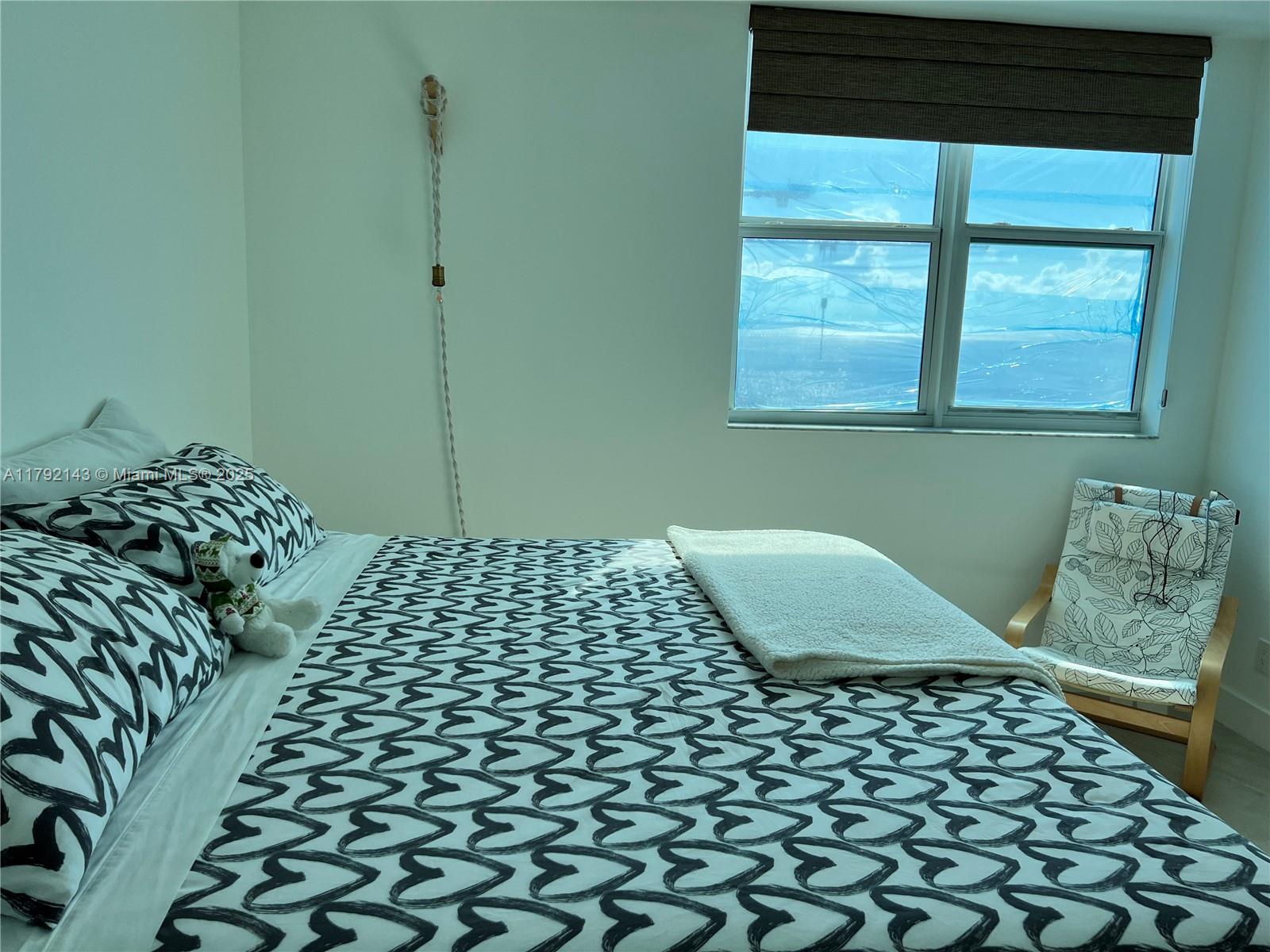 2475 Brickell Ave #2207, Miami FL 33129