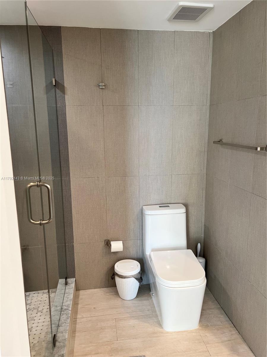 2475 Brickell Ave #2207, Miami FL 33129