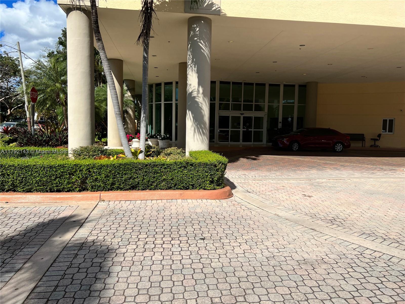 2475 Brickell Ave #2207, Miami FL 33129