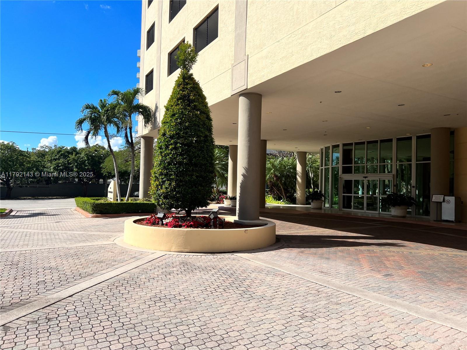 2475 Brickell Ave #2207, Miami FL 33129