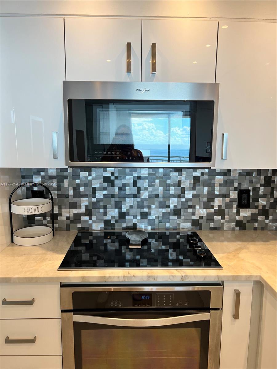 2475 Brickell Ave #2207, Miami FL 33129