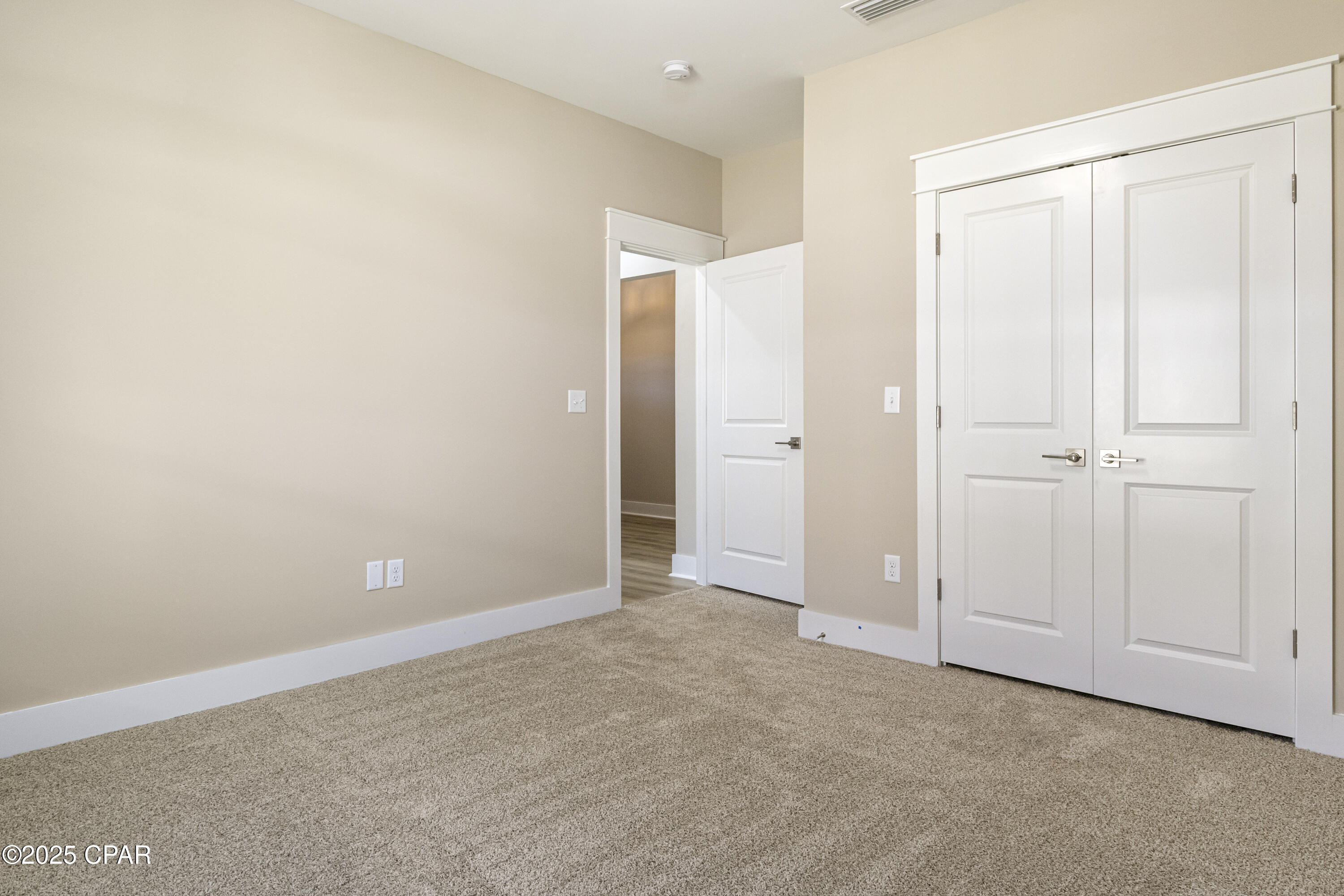 Image 19 For 3837 Red Deer Circle