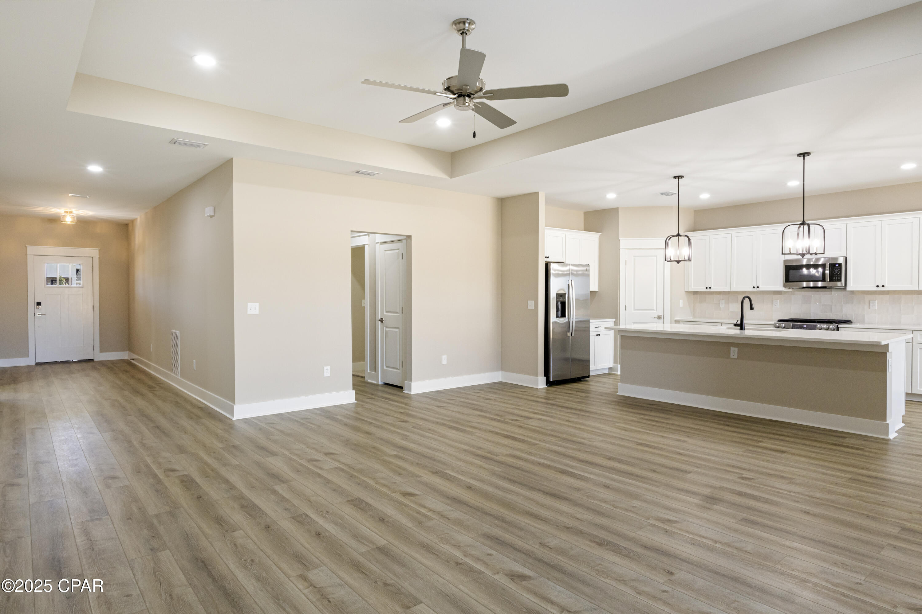 Image 6 For 3837 Red Deer Circle