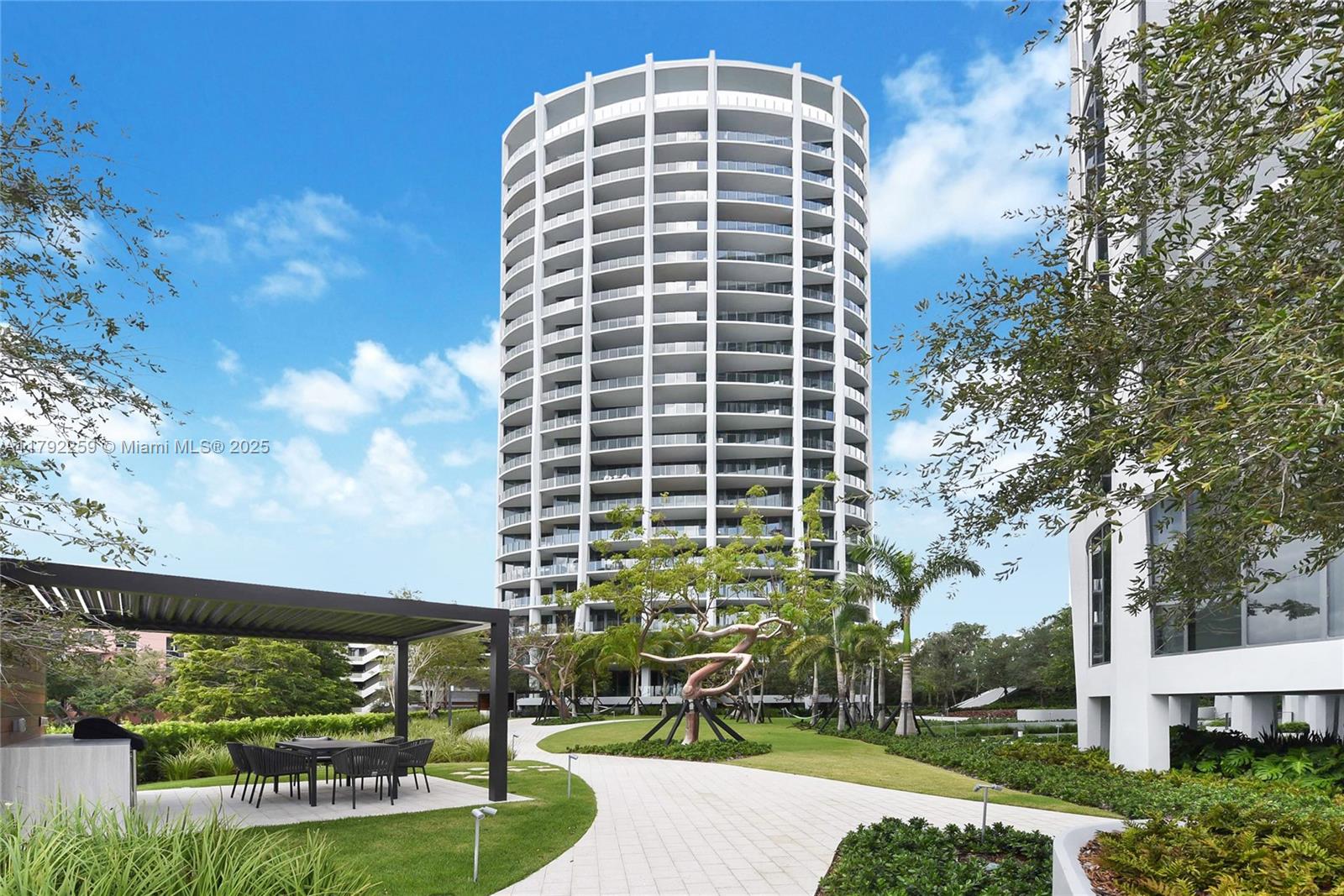 2831 S Bayshore Dr #606, Coconut Grove FL 33133