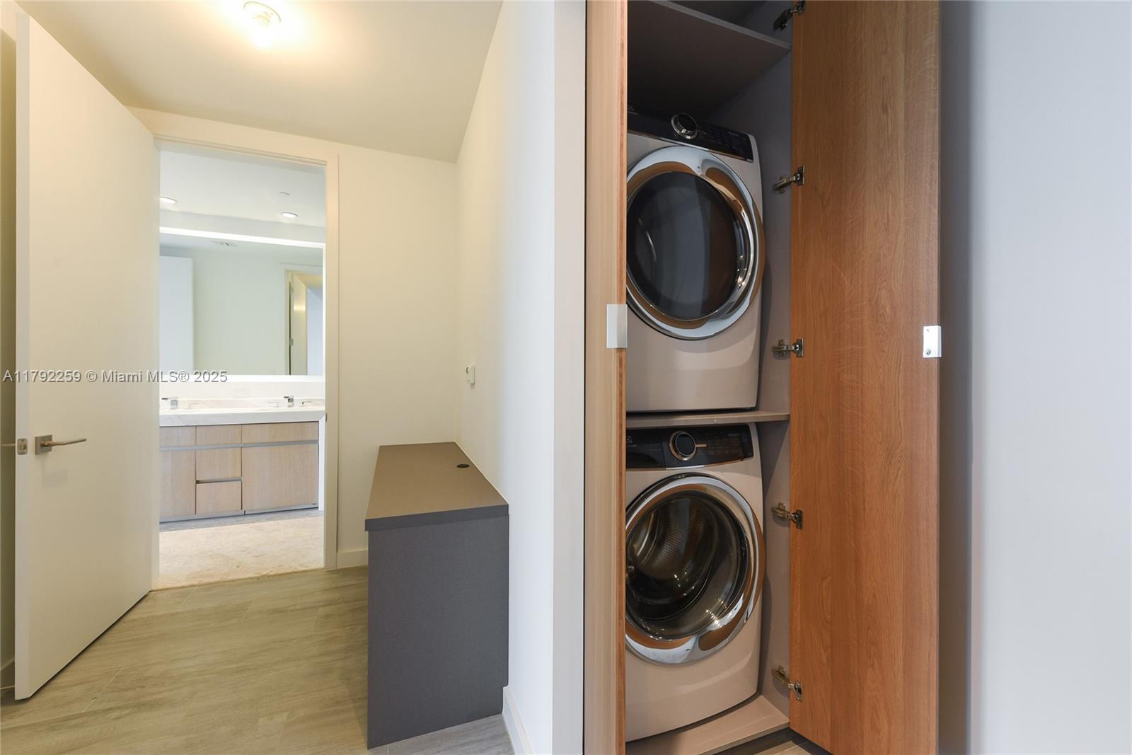 2831 S Bayshore Dr #606, Coconut Grove FL 33133