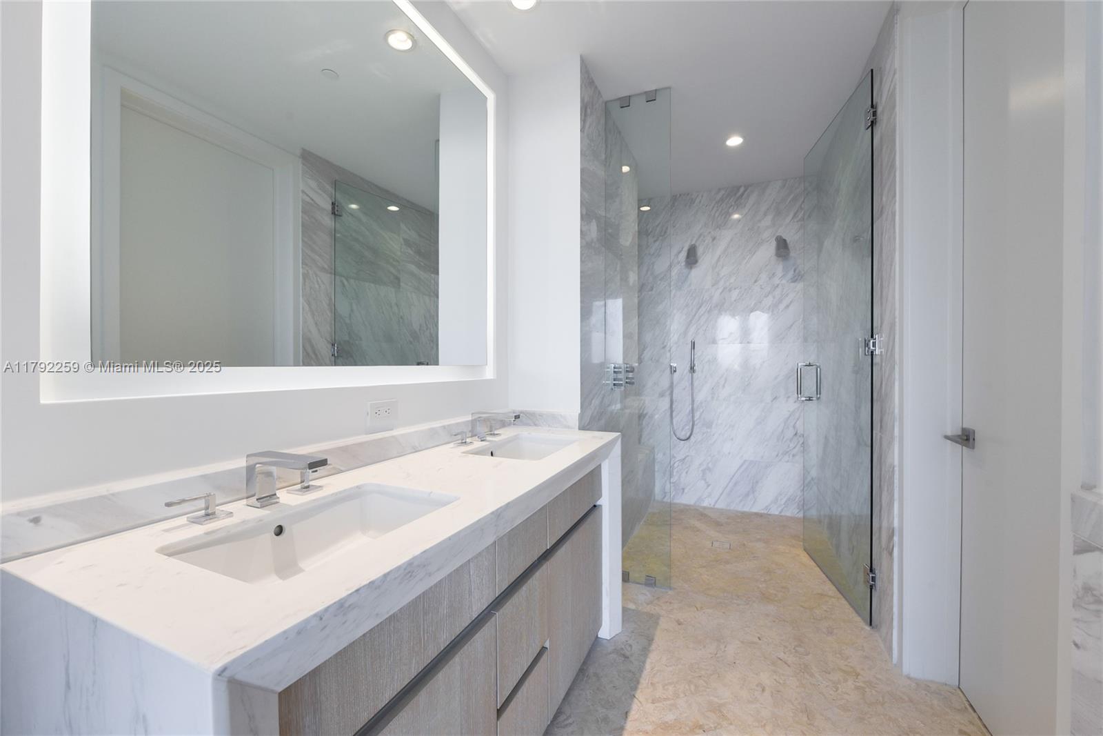 2831 S Bayshore Dr #606, Coconut Grove FL 33133