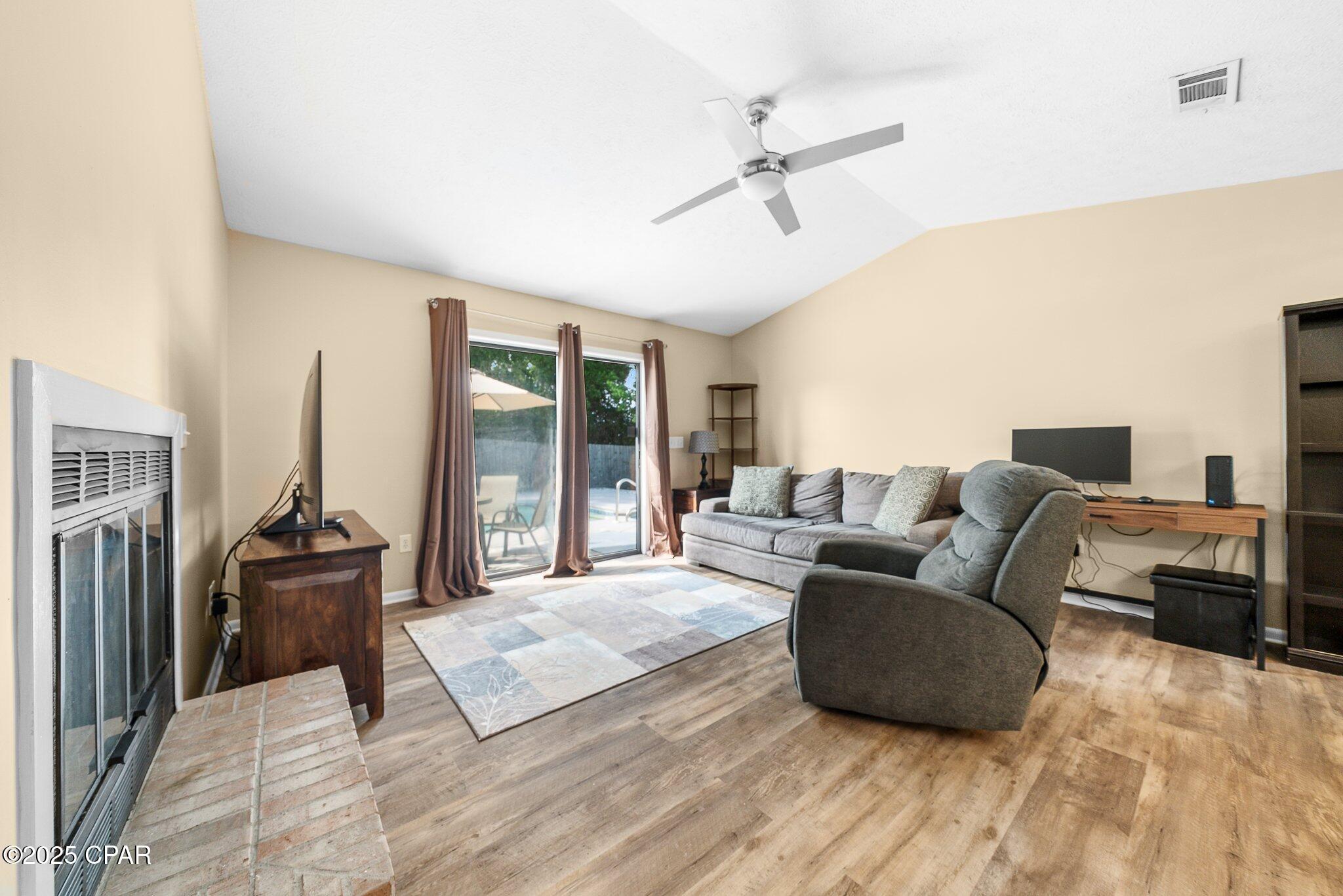 Image 3 For 7737 Betty Louise Drive
