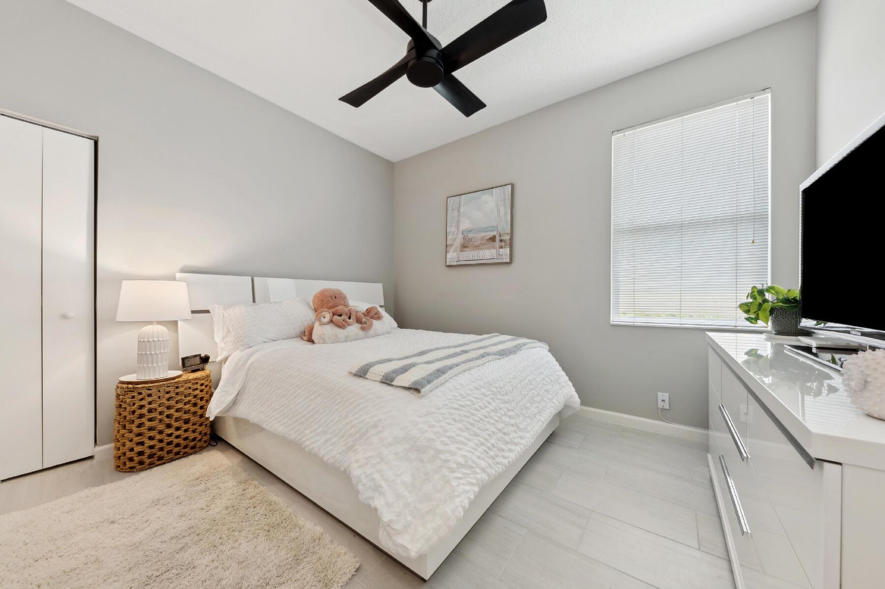 Photo 12 of home located at 175 Harbor Lake Circle, Greenacres FL