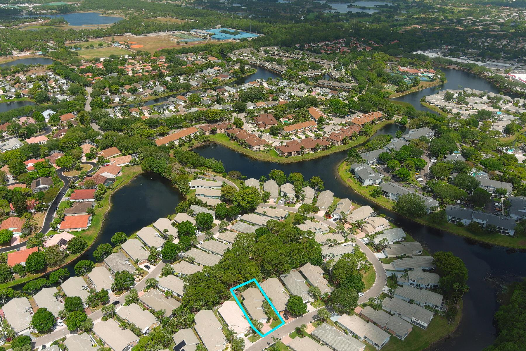 Photo 21 of home located at 175 Harbor Lake Circle, Greenacres FL