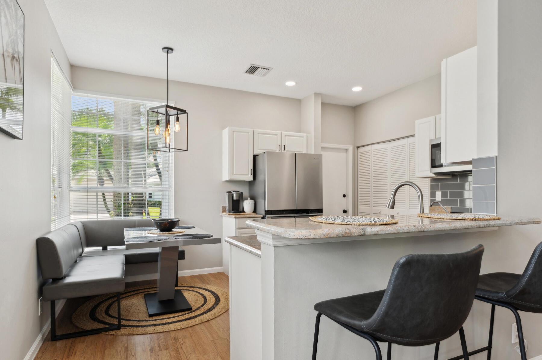 Photo 6 of home located at 175 Harbor Lake Circle, Greenacres FL
