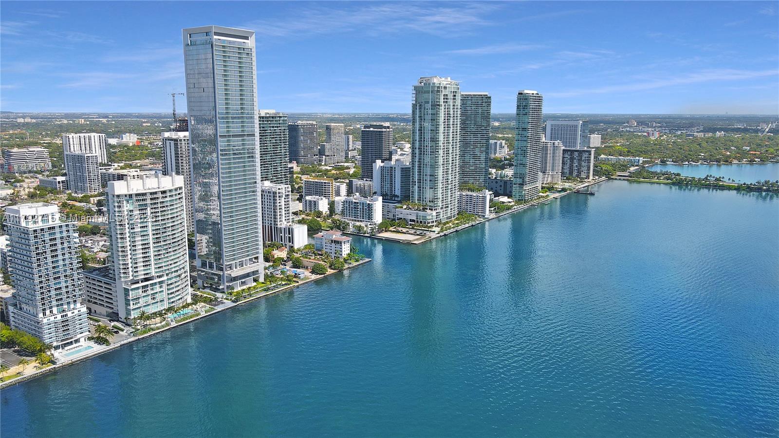 Condo for Sale in Miami, FL