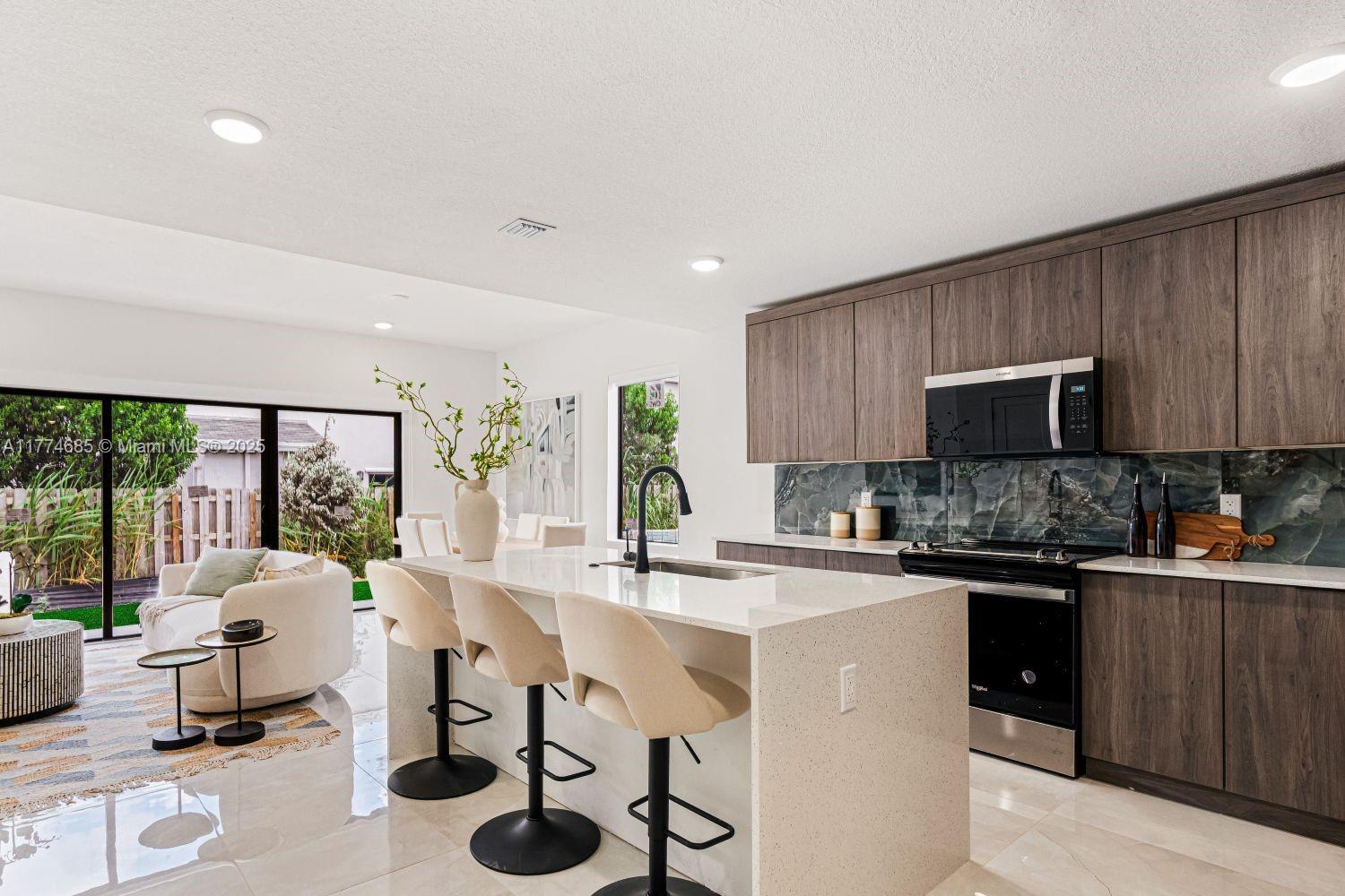 362 NW 13 Ct #3, Florida City, Florida image 2