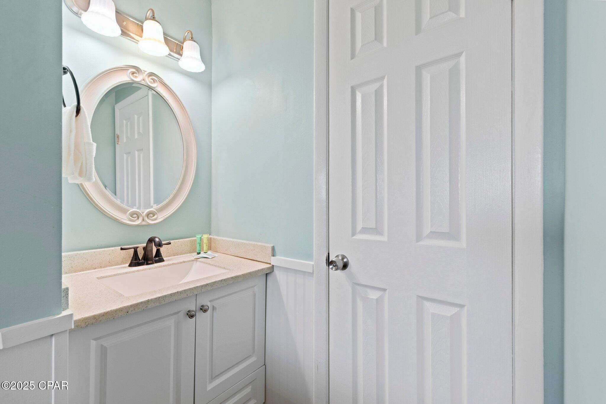 Image 8 For 8743 Thomas Drive 809
