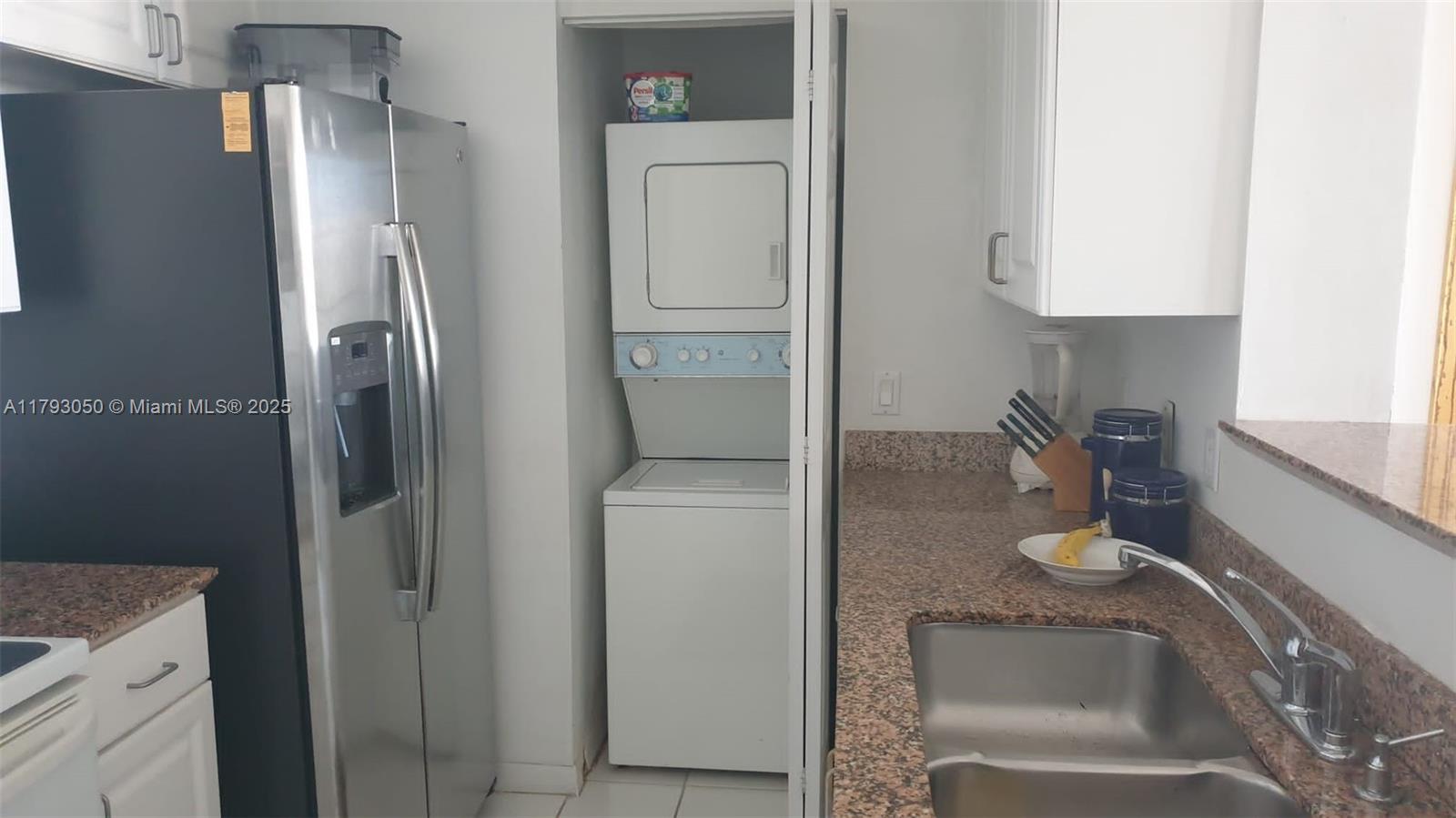 1155 Brickell Bay Dr #3007, Miami FL 33131