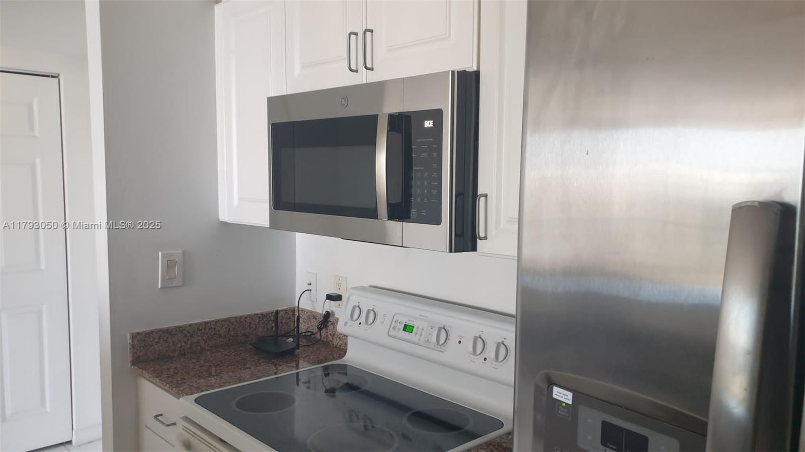 1155 Brickell Bay Dr #3007, Miami FL 33131