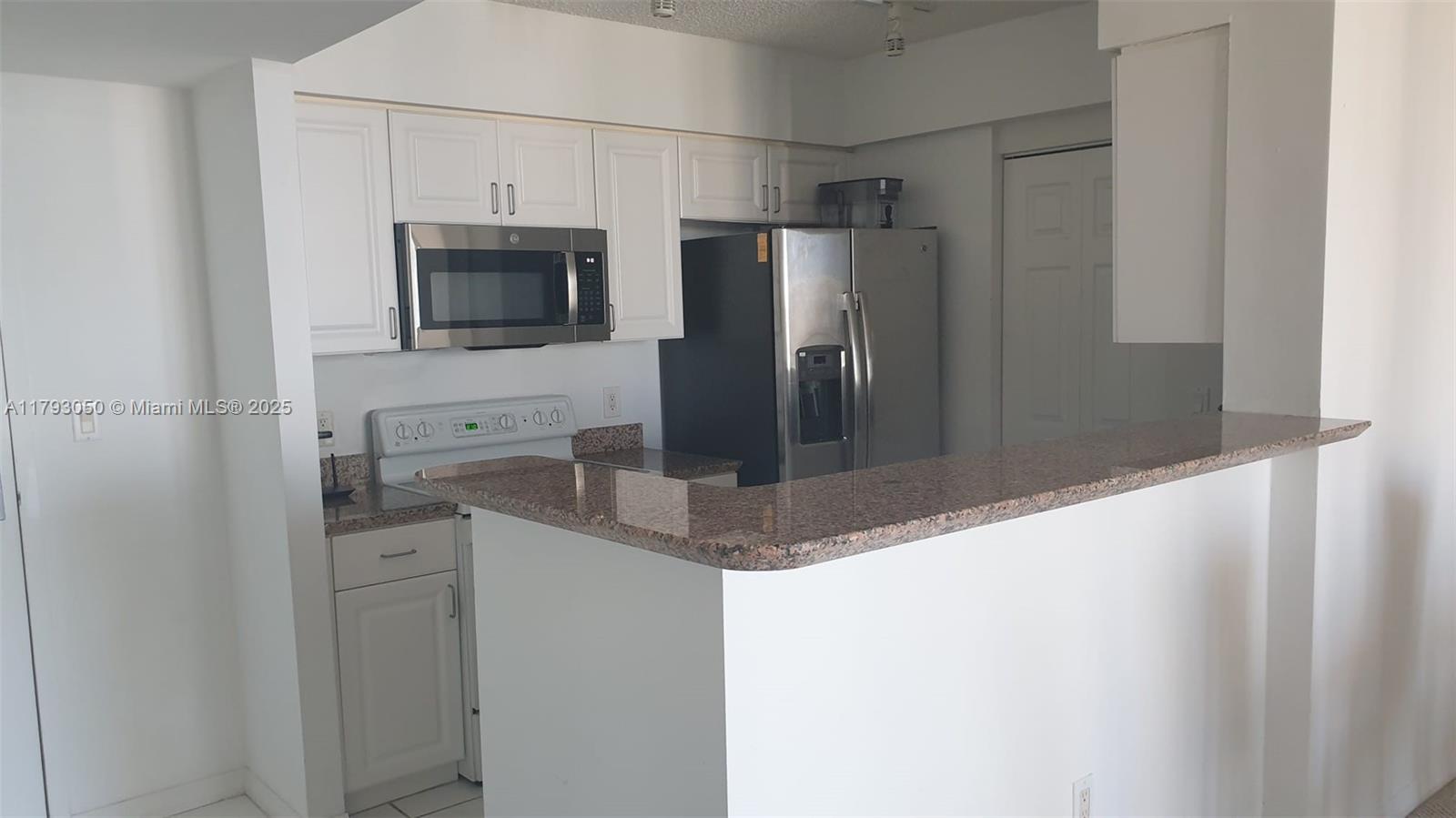 1155 Brickell Bay Dr #3007, Miami FL 33131