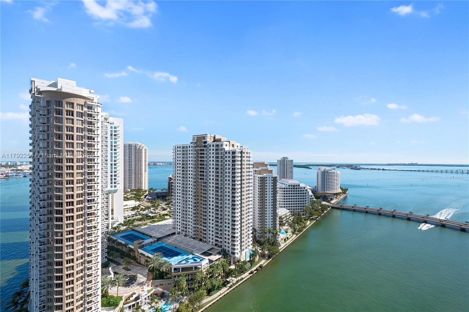 Condo for Sale in Miami, FL