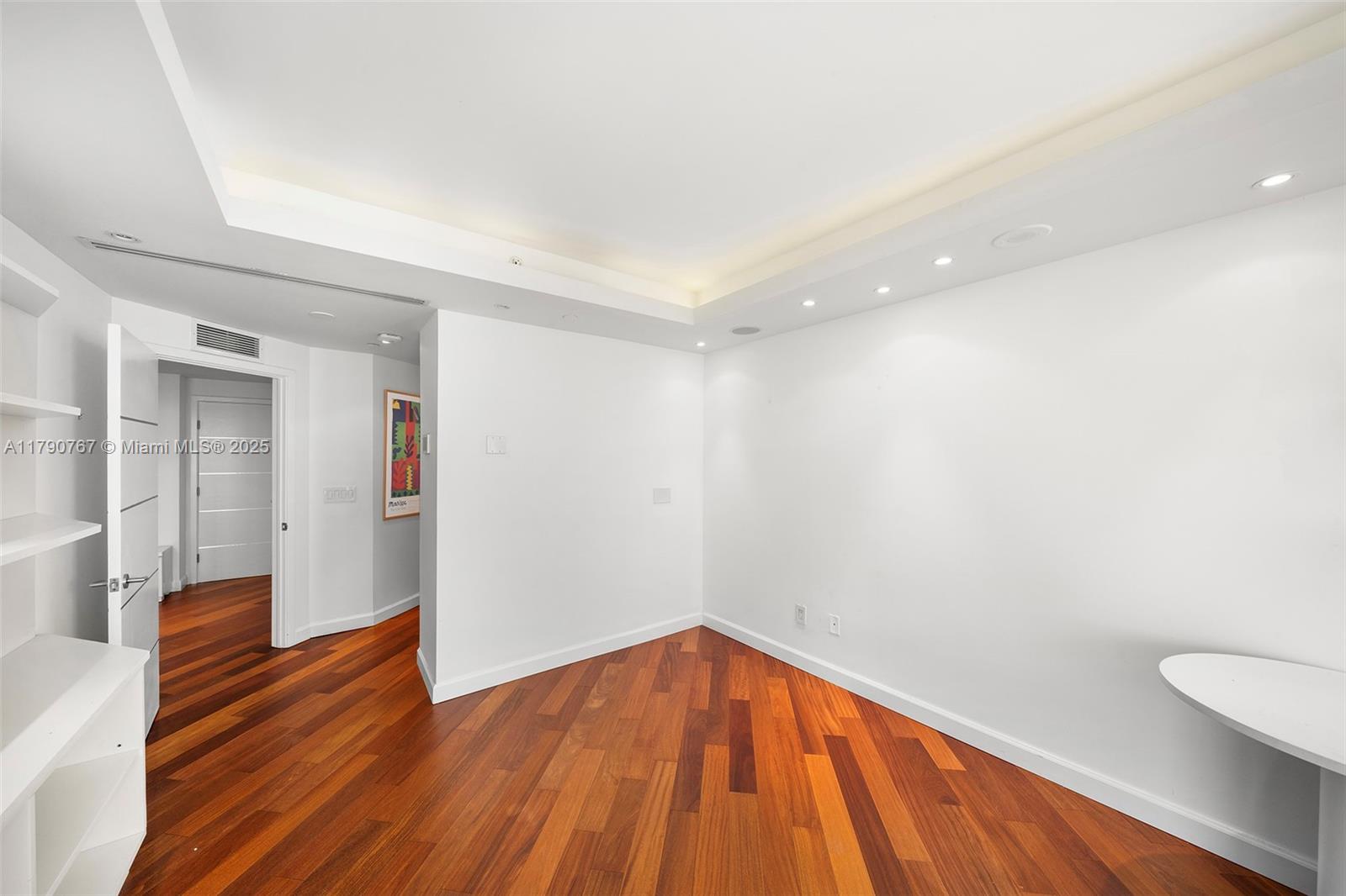 4779 Collins Ave #3405, Miami Beach FL 33140