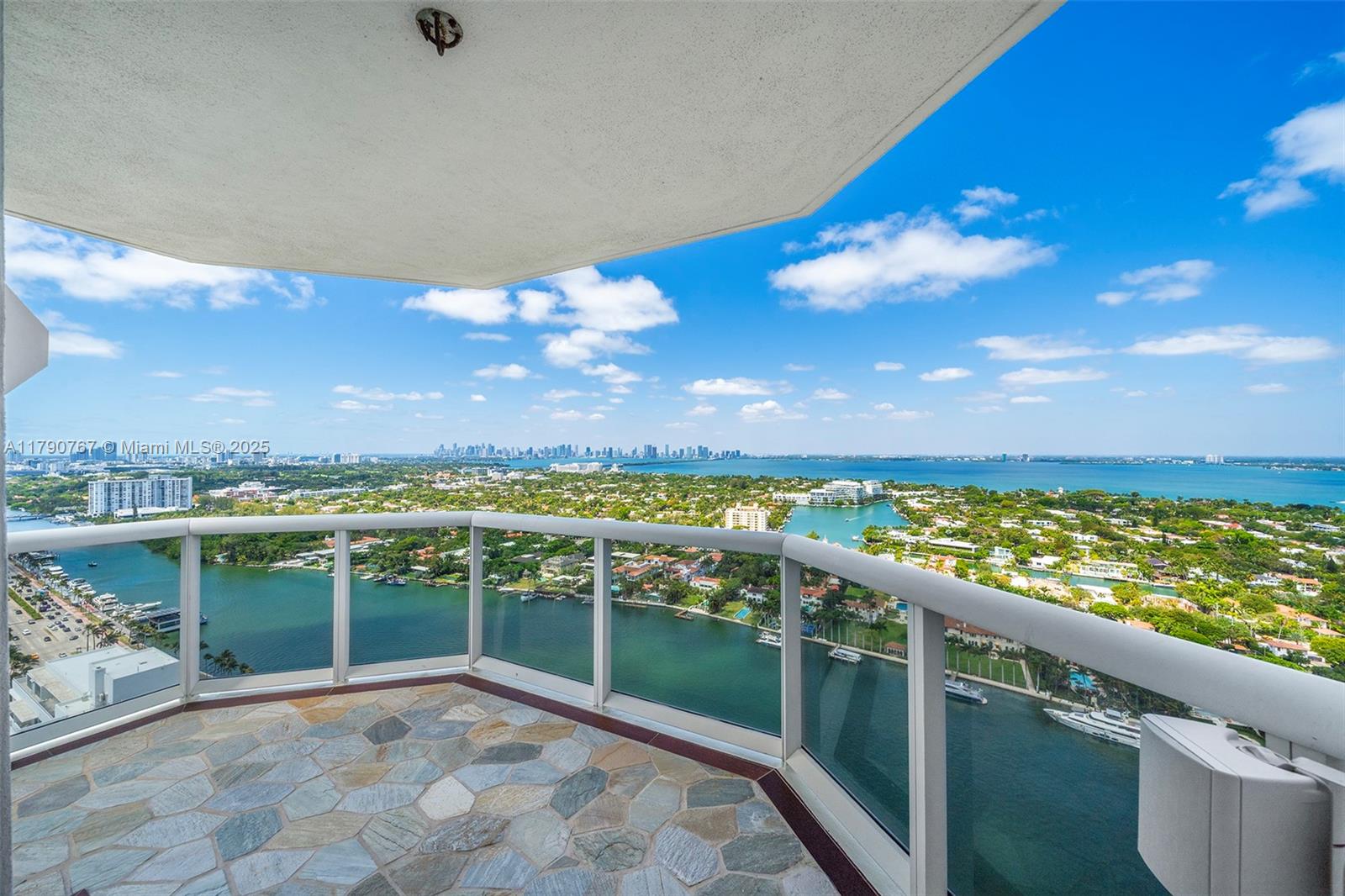 4779 Collins Ave #3405, Miami Beach FL 33140