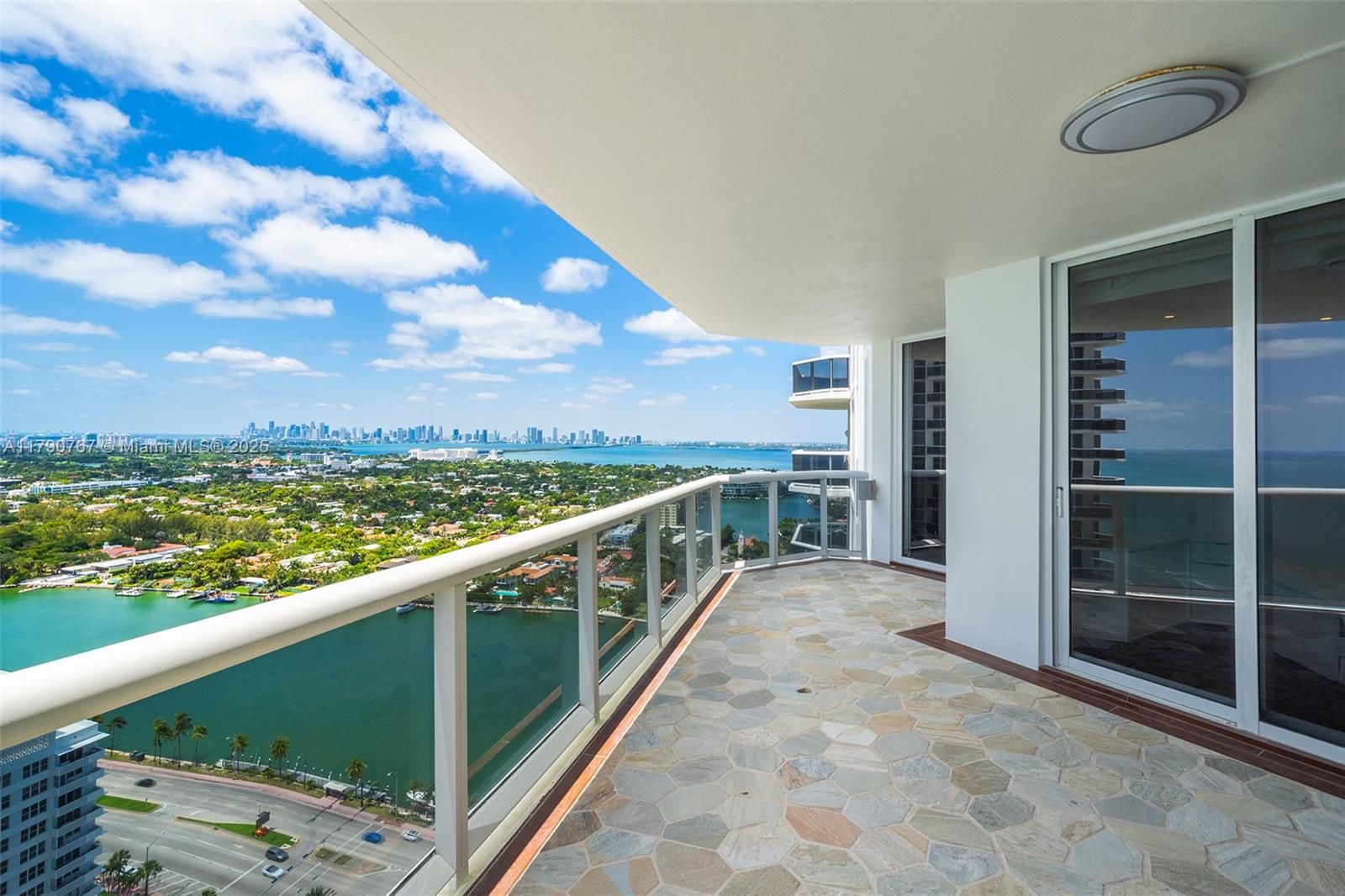 4779 Collins Ave #3405, Miami Beach FL 33140
