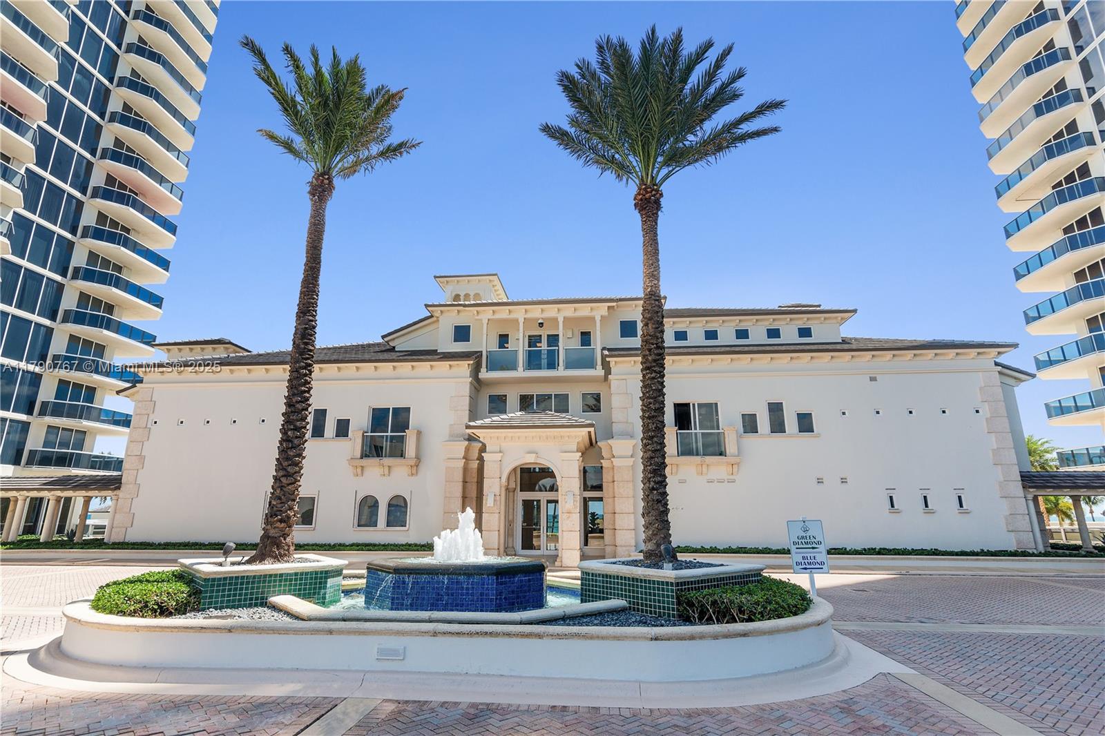 4779 Collins Ave #3405, Miami Beach FL 33140