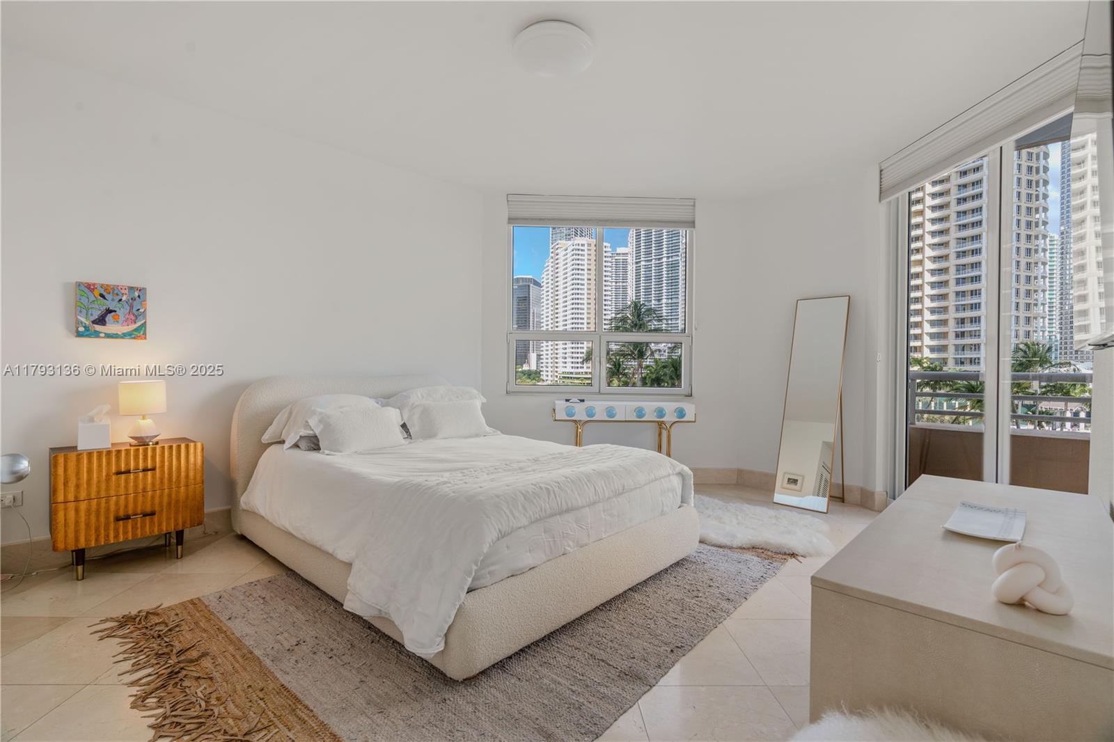 808 Brickell Key Dr #707, Miami FL 33131