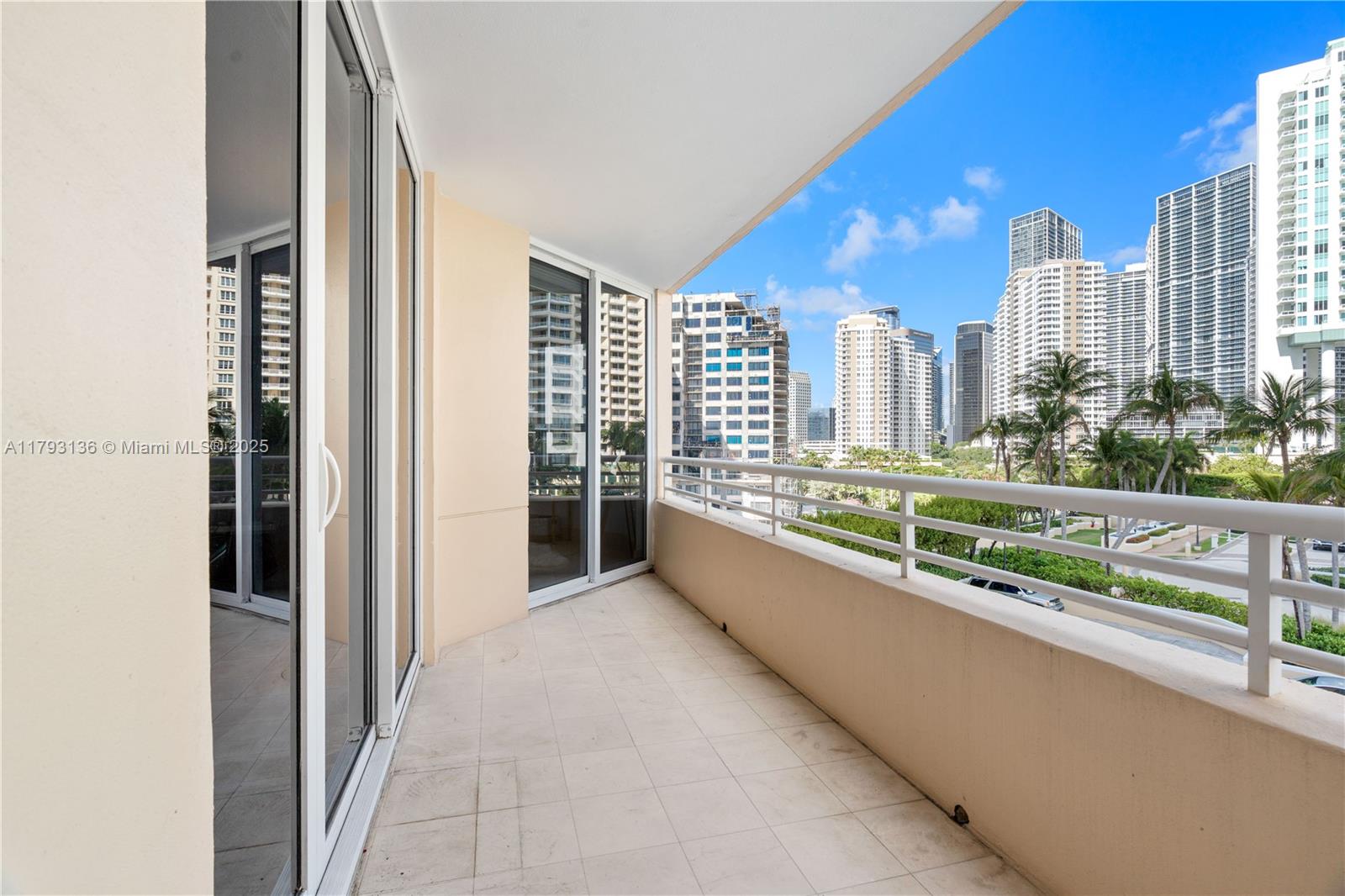 808 Brickell Key Dr #707, Miami FL 33131