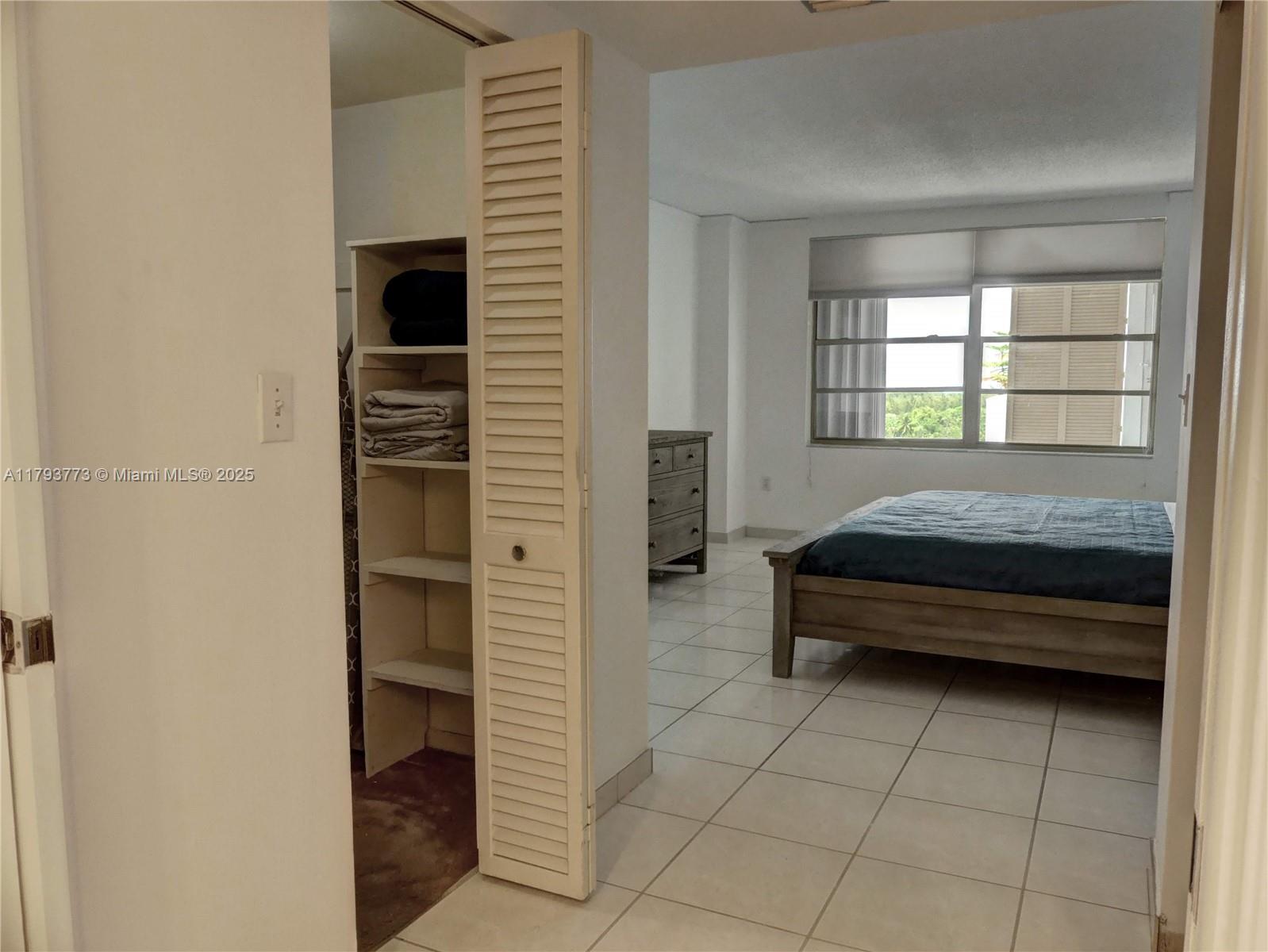 155 Ocean Lane Dr #1006, Key Biscayne FL 33149