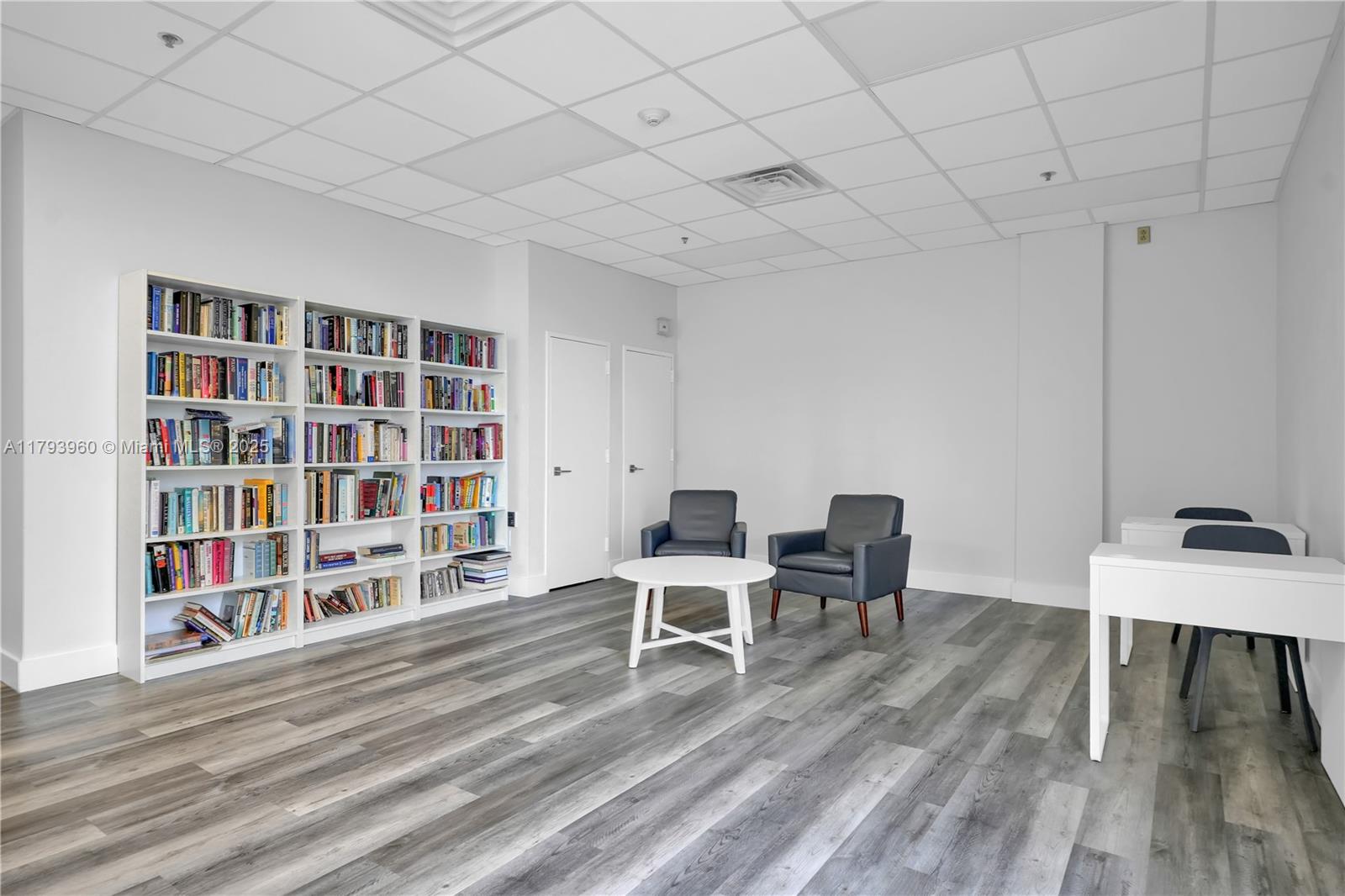 3701 N Country Club Dr #203, Aventura FL 33180