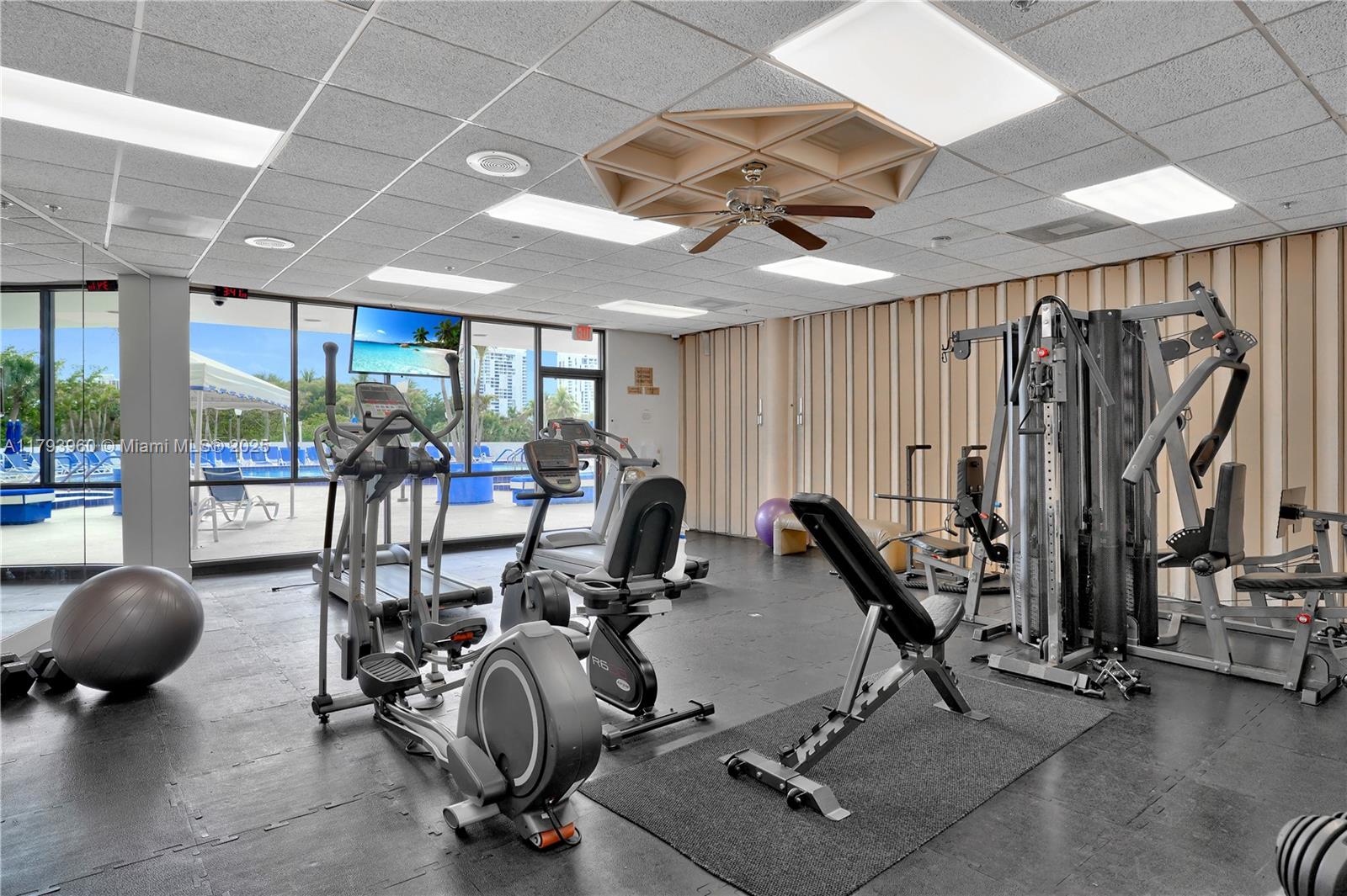 3701 N Country Club Dr #203, Aventura FL 33180