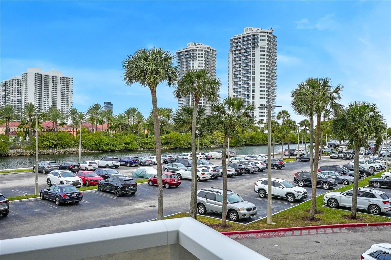 3701 N Country Club Dr #203, Aventura FL 33180