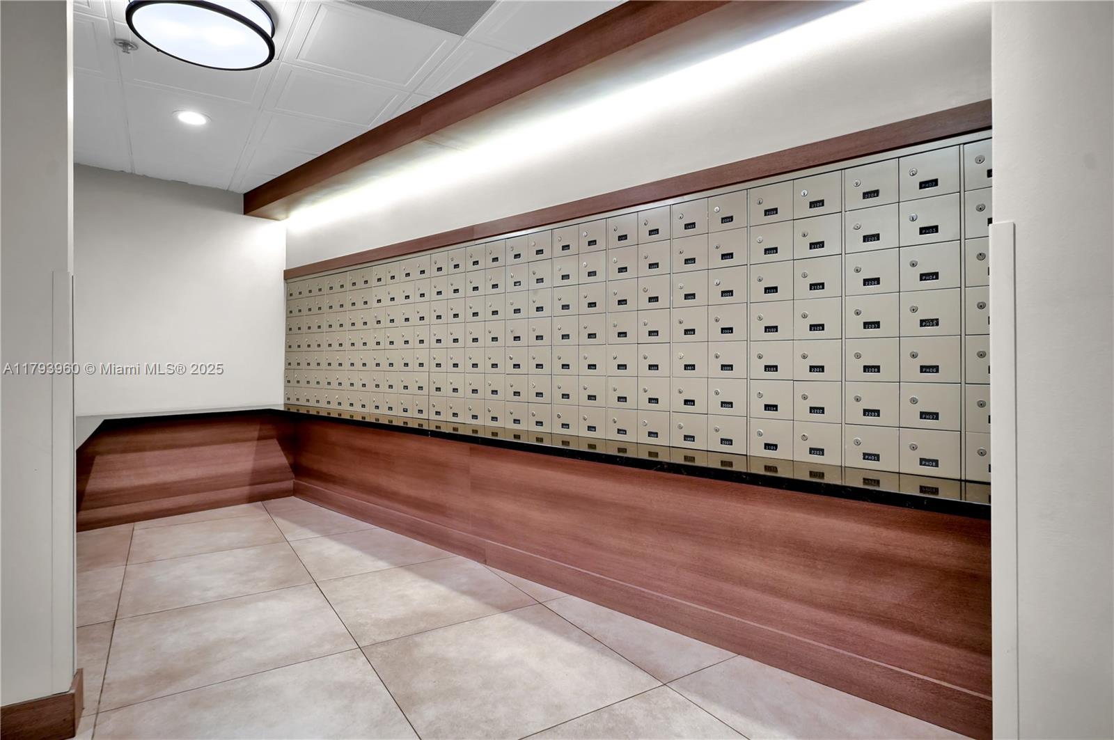 3701 N Country Club Dr #203, Aventura FL 33180