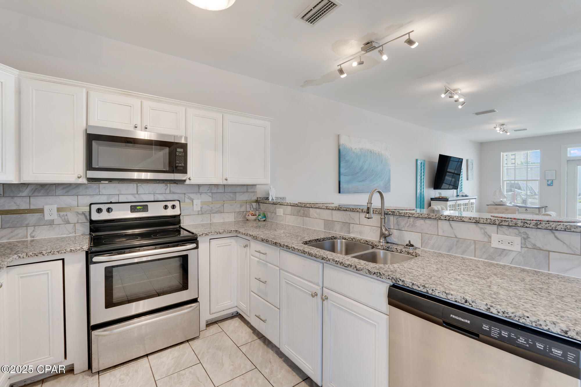 Image 20 For 5910 Beach Drive